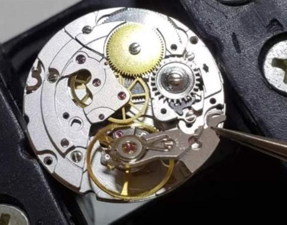 <a href=http://m.kmhdlzb.com/guzhang/jinshui/ target=_blank class=infotextkey>手表進(jìn)水</a>售后維修